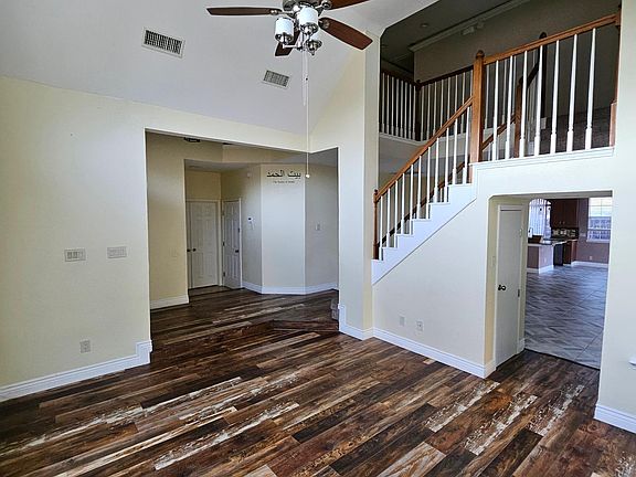 4th image of 407 Sheridan Trl