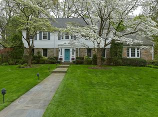 87 Victory Blvd, New Rochelle, NY 10804