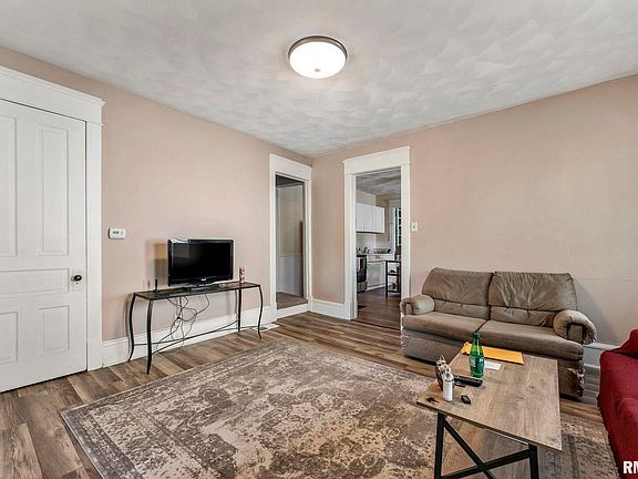 3rd image of 1018-1020 17th St