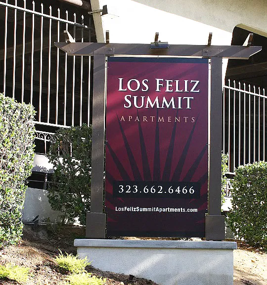 Los Feliz Summit Apartments — Photo 25