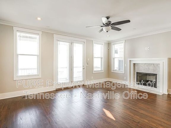 3rd image of 906 Southside Pl