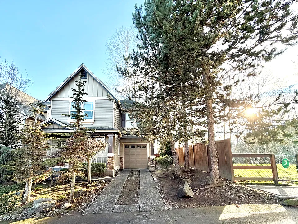 814 235th Pl SE