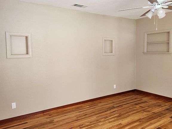 5th image of 1018 N Edwards St