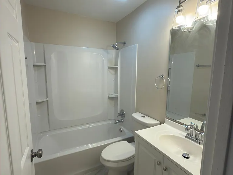 5 Claiborne Ct — Photo 11