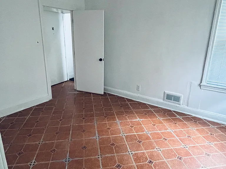 202 N 35th St #3F — Photo 5
