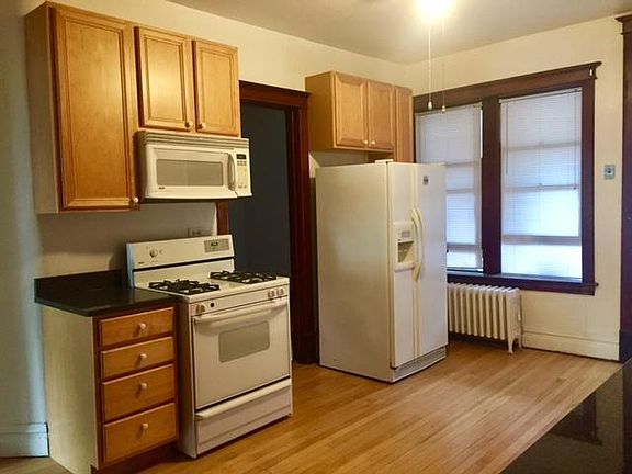 5th image of 3611 N Seeley Ave