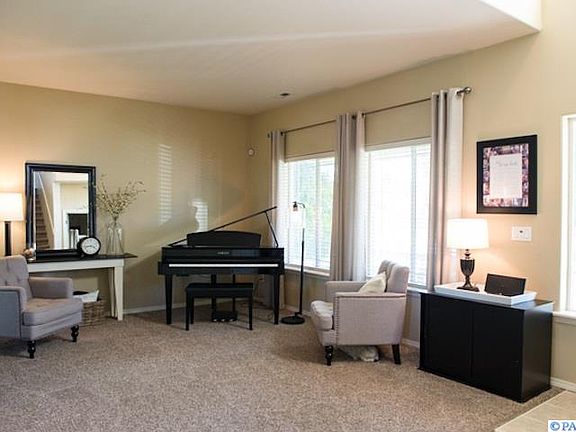 4th image of 2802 Bluet Dr