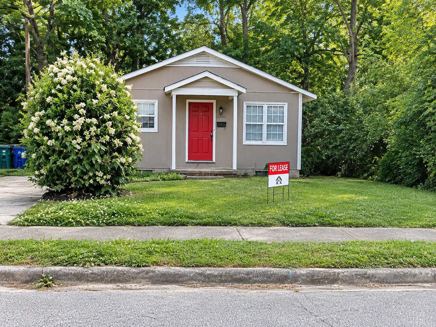 3 bed, 960 sqft, $1,950 — Photo 1