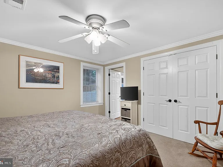 6601 Colchester Rd — Photo 54