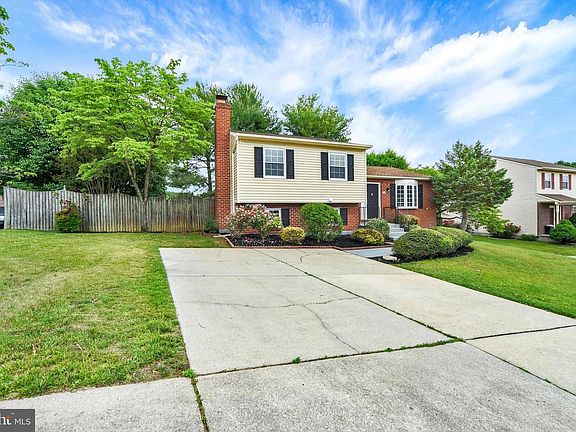 5th image of 3808 Perryhurst Pl