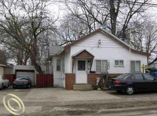 209 E Vienna St, Clio, MI 48420