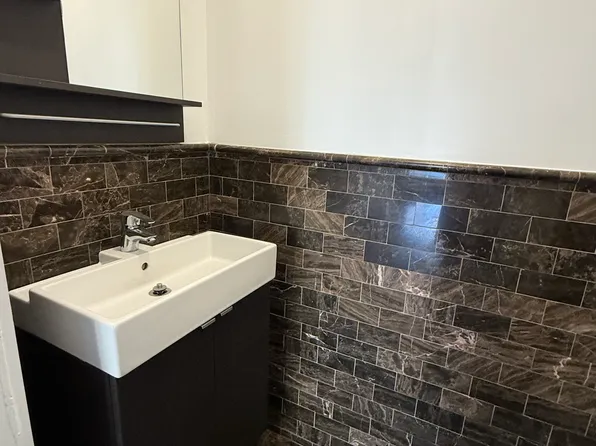 388 Princeton Avenue image 15 of 29