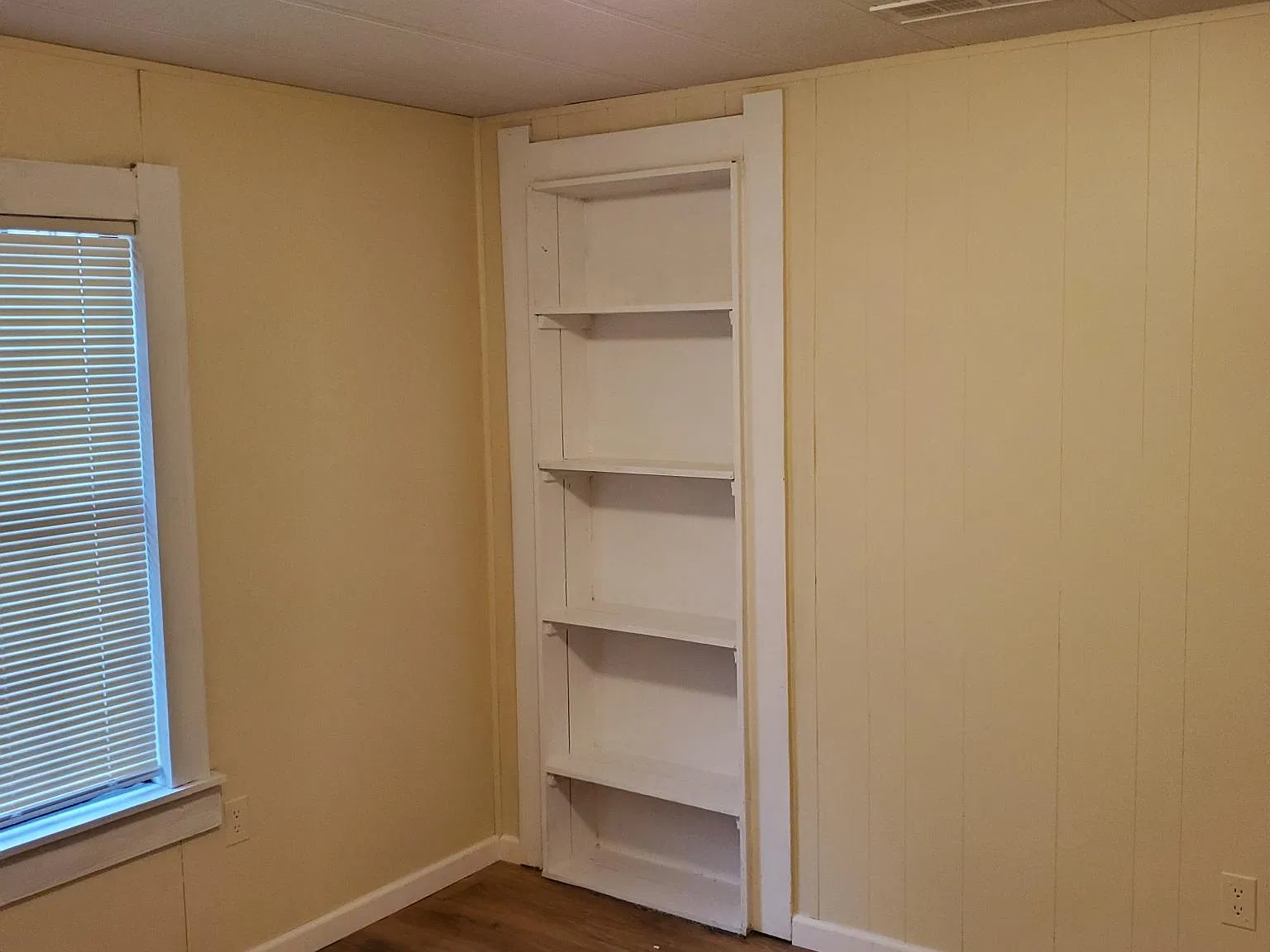 3 bed, 1344 sqft, $1,500 — Photo 2