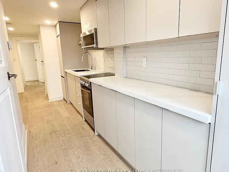 275 Lauder Ave #3 — Photo 4
