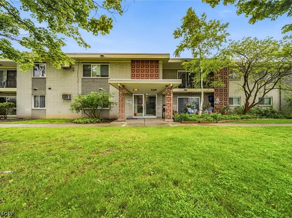 1408 Golden Gate Blvd APT 203, Cleveland, OH 44124