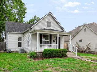 1005 W 1st St, Webb City, MO 64870