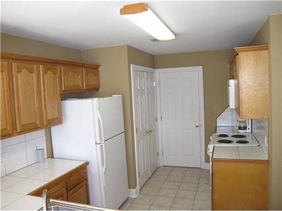 Spacious Kitchen