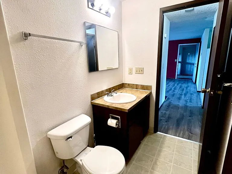5032 S 58th St #D — Photo 15