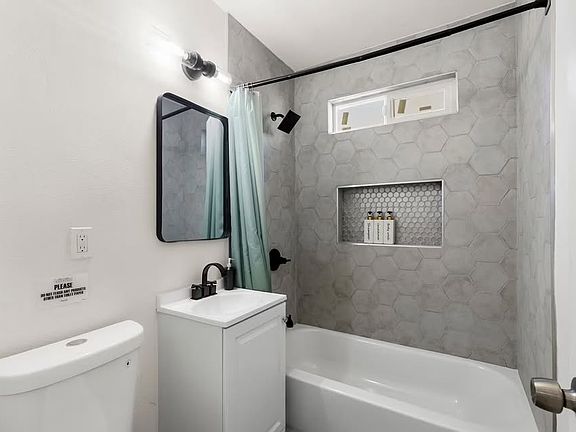4th image of 4363 37th St