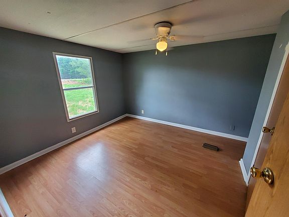 4th image of 88 Green Meadows Dr