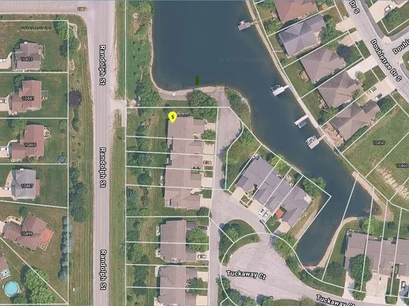 8088 Tuckaway Ct, Winfield, IN 46307