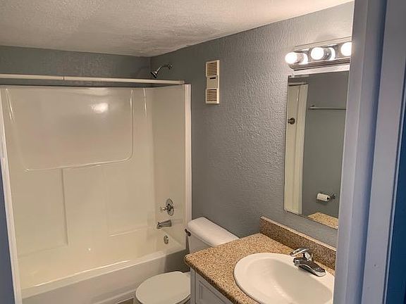 2nd image of 2200 Gladys St APT 1102