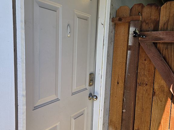 4th image of 6846 Silverthorne Cir