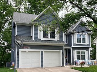 11516 S Oakview Dr, Olathe, KS 66062