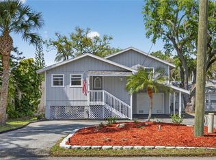 5851 Rio Dr, New Port Richey, FL 34652