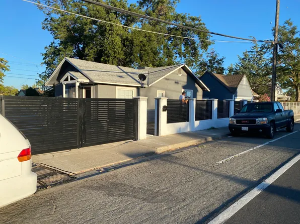 4821 Martin Luther King Jr Blvd, Sacramento, CA 95820