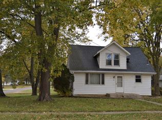 202 N Grove St, Colfax, IL 61728