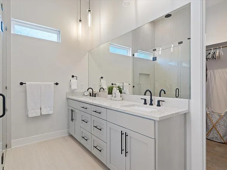 7009 Zachary Dr — Photo 13
