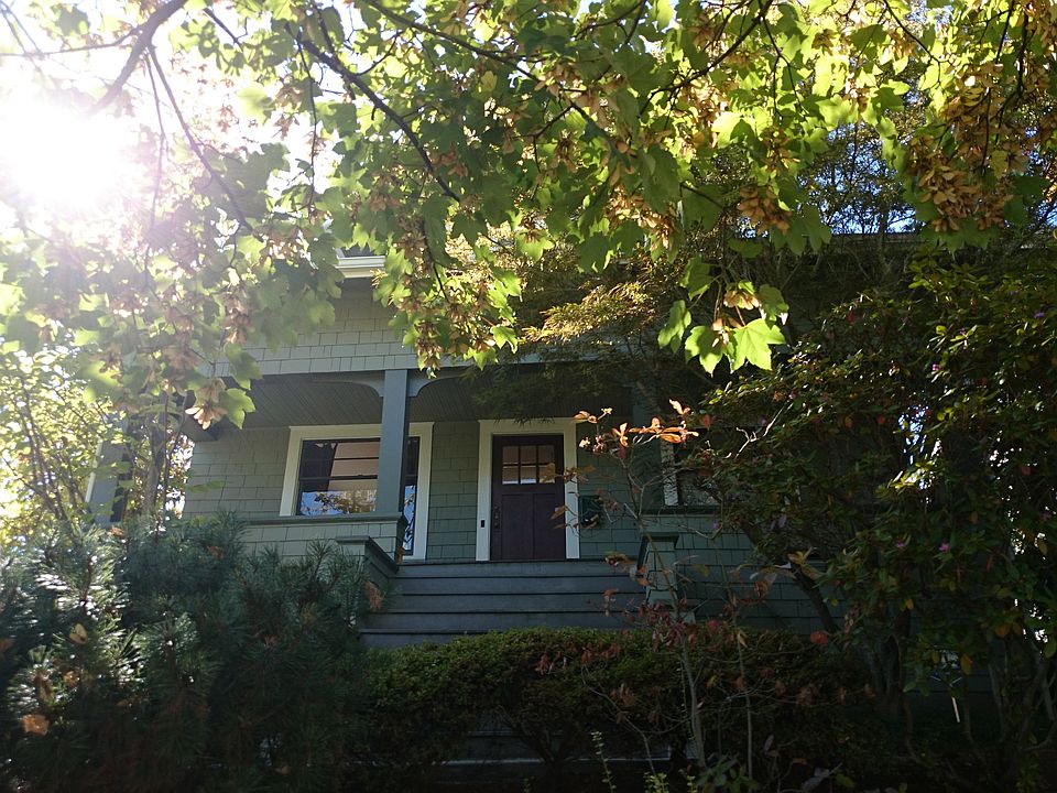 2nd image of 4703 4th Ave NE
