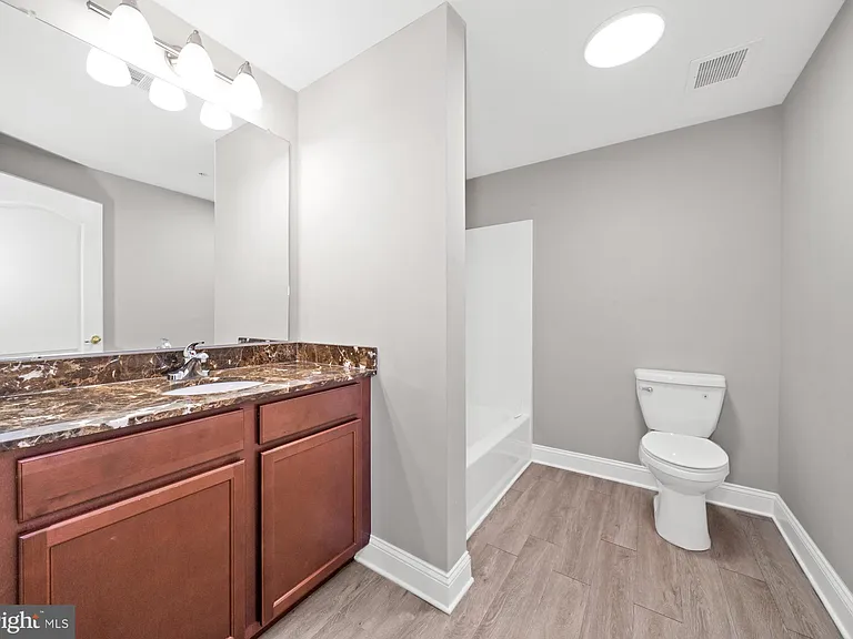 3000 Fountainview Cir #301 — Photo 13