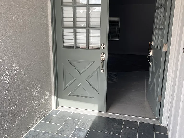 7563 Laurel Dr — Photo 6