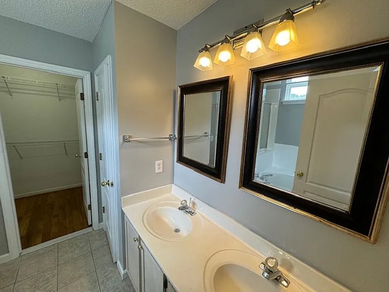 102 Alice Ct — Photo 20