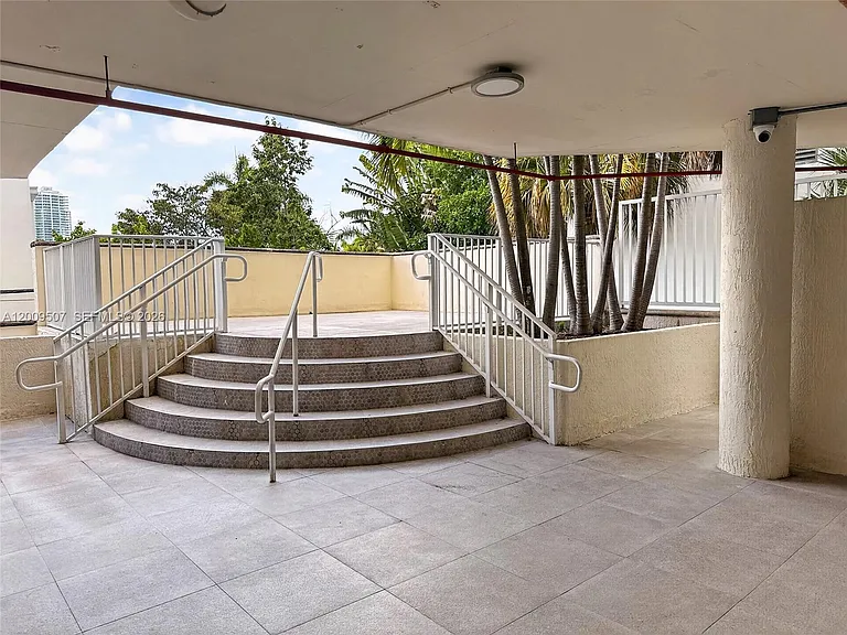 280 SW 20th Rd #904 — Photo 31