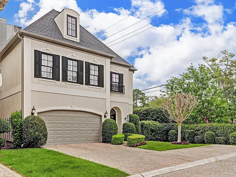 1207 Ripple Creek Dr — Photo 2