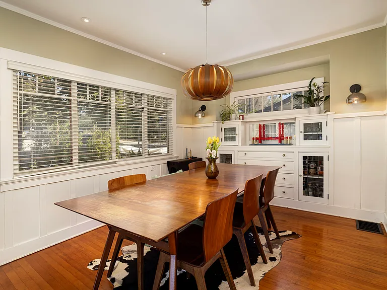 1735 Olive St — Photo 4