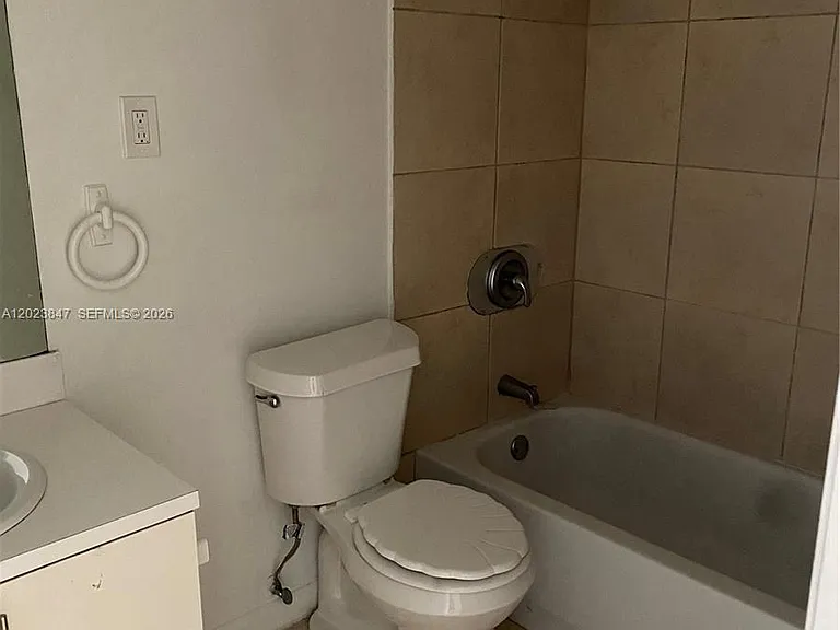 1185 Marseille Dr #103 — Photo 24