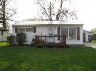 1013 N 28th St, Mattoon, IL 61938