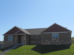 5272 Southern Ridge Ln SW, Rochester, MN 55902