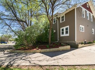 2416 Brenner Ct, Roseville, MN 55113