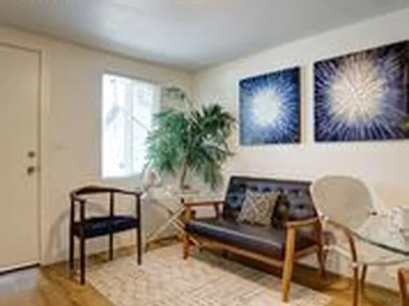 424 E Truslow Ave APT 15, Fullerton, CA 92832