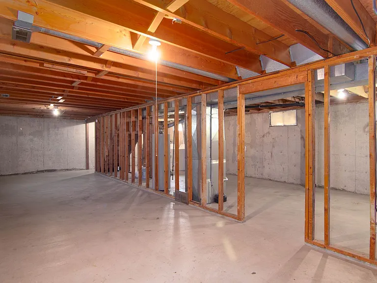 2218 W Cleveland Ave — Photo 14