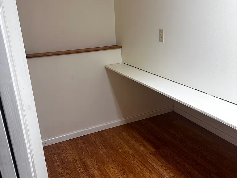 411 Main St #B — Photo 9