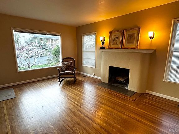4th image of 186 Fairmont Avenue