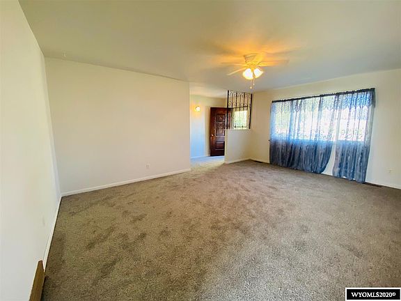 4th image of 740 Grant St