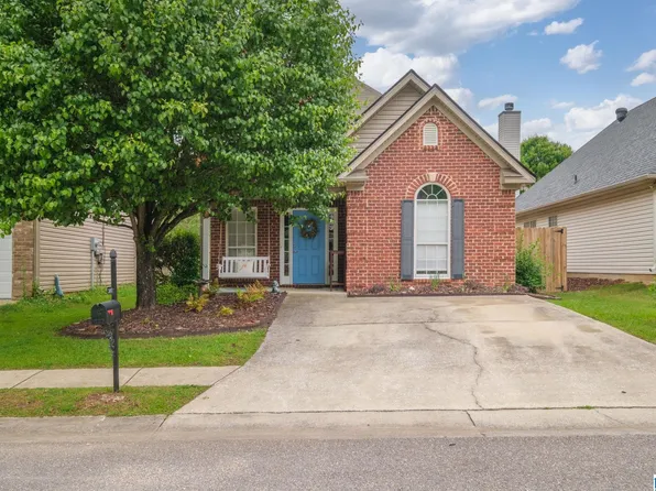 2451 Forest Lakes Ln, Sterrett, AL 35147