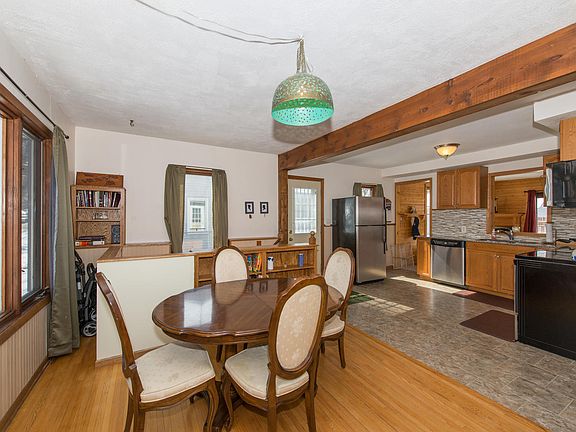 5th image of 6928 Queen Ave S